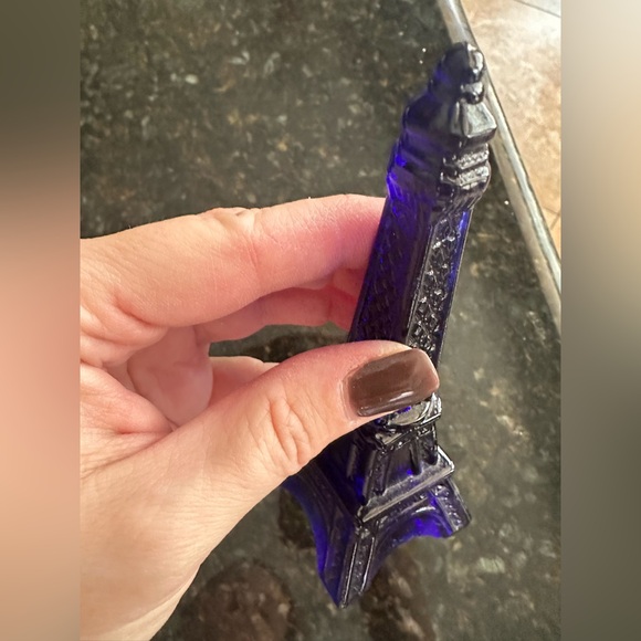 Eiffel Tower blue glass figurine/ornament - Picture 7 of 14